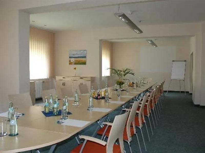 Hotel Carolinenhof Berlin 3*,